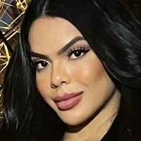 Emilli Valentina Naken