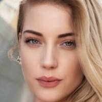 Emily Crighton Naken
