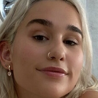 Emily_H Naken