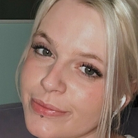 emily.schwarz Naken