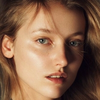 Emily Van Raay Naken
