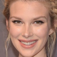 Emma Ishta Naken