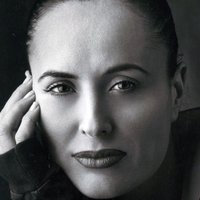 Erika Nann Naken