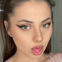 erikafaye Naken