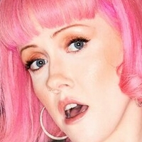 Evie Rees Naken
