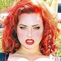 Gia Genevieve Naken