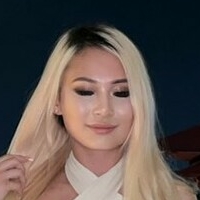Gina Nguyen Naken