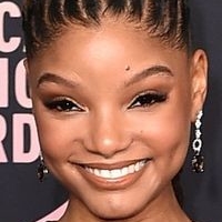 Halle Bailey Naken