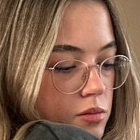 Hannah Cauko Naken