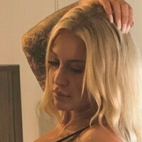 Holli Gustafson Naken