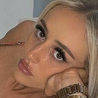 Holly Matthews Naken