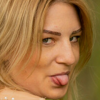 ijadelmar Naken