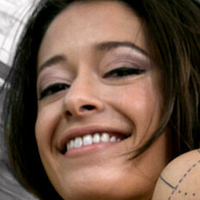 Izzy Bell Naken