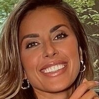 Jana Azizi Naken