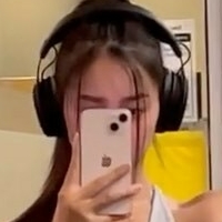 Janice.plays Naken