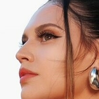 Jeanette Guzman Naken