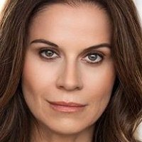Jennifer Bini Taylor Naken