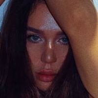 Jenny Hanna Naken