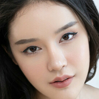 Jenny Wipawee Naken