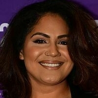 Jocelyn Alo Naken