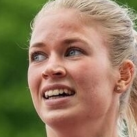 Julia Henriksson Naken