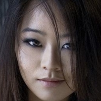 Julia Ling Naken