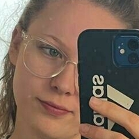 Julia May Naken