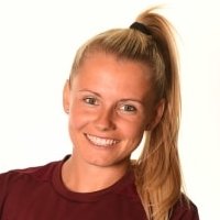Julia Simic Naken