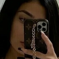 Julianna Ganez Naken