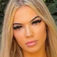 Kaity Carlon Naken