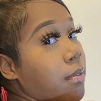 Karita Monique Naken