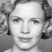 Kate Phillips Naken