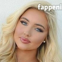 Katerina Rozmajzl Naken