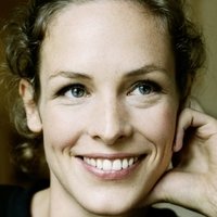 Katharina Lorenz Naken