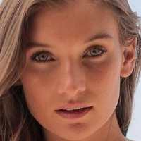 Kelsey Gil Naken