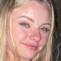 Kylie Shay Naken