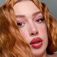 Lacey Laid Naken