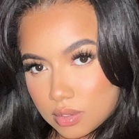 Laila Naken