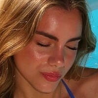 _.lara.sofia Naken