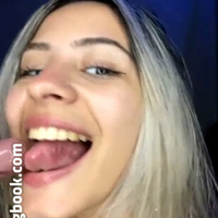 Larissa Escobar Naken