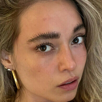 Larissa Schot Naken