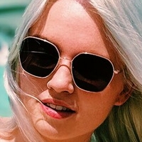 Larissa Zeeuwe Naken