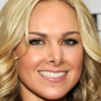 Laura Bell Naken