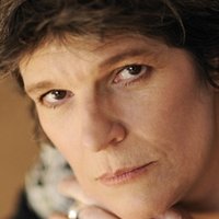 Laura Benson Naken