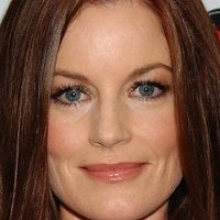 Laura Leighton Naken