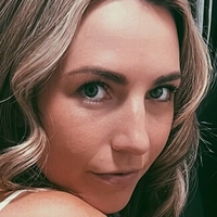 Lauren Roy Naken