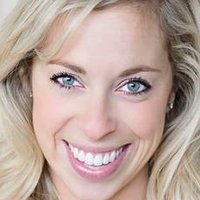 Lauren Schneider Naken