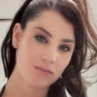 Lee.Crystal Naken