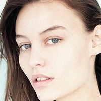 Lena Simonne Naken