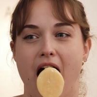 leonireizend Naken